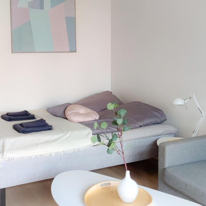 וואנטאה New Studio Pastel Near Helsinki Airport In Kivistoe מראה חיצוני תמונה